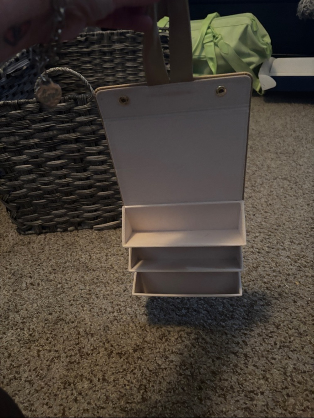Compact Cream Hanging Sunglasses Organizer - Travel & Home Storage